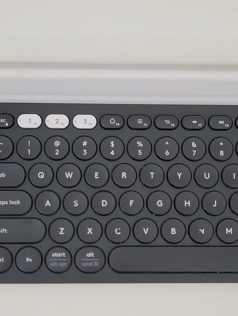 Logitech K780 Multi Device Wireless Keyboard Complete In Box! - Picture 3 of 11